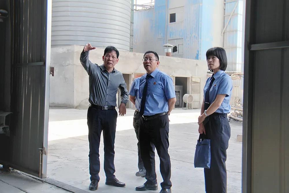 检察长进包联企业 问需问计促发展